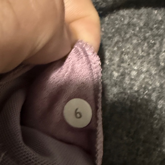 Lululemon Seek the Heat Sports Bra in gray and pink Size 6, no pads included. - Picture 4 of 5